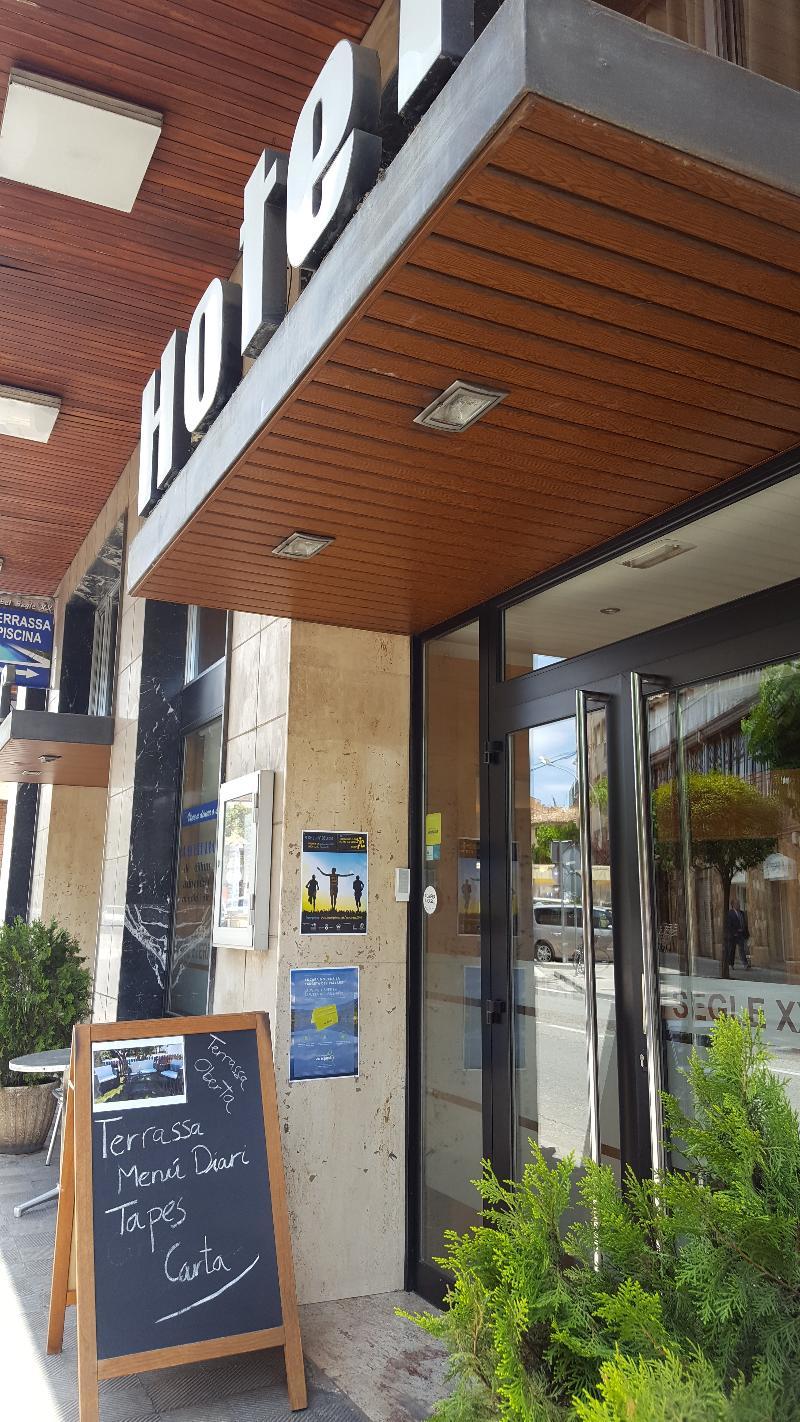 Hotel Segle XX Tremp Exterior foto